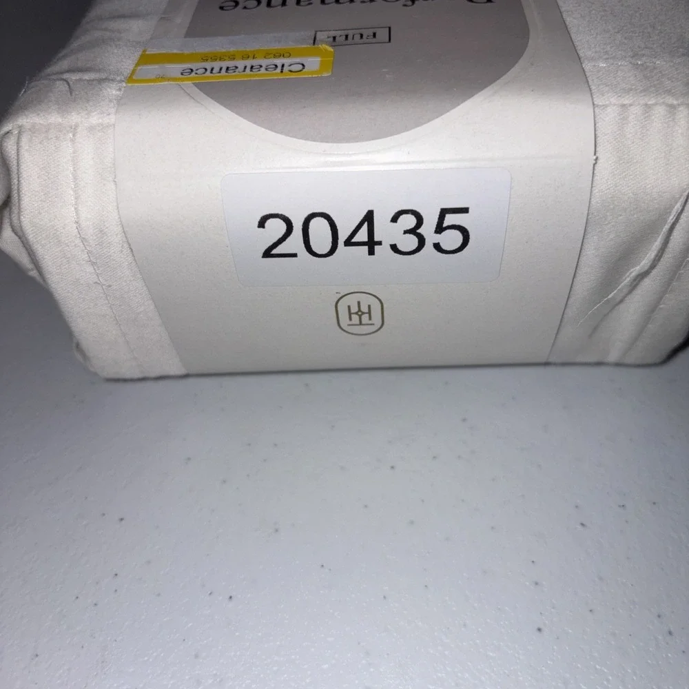 NWT Threshold FULL Performance Flat Sheet Silky Soft Sateen SOUR CREAM 400 TC